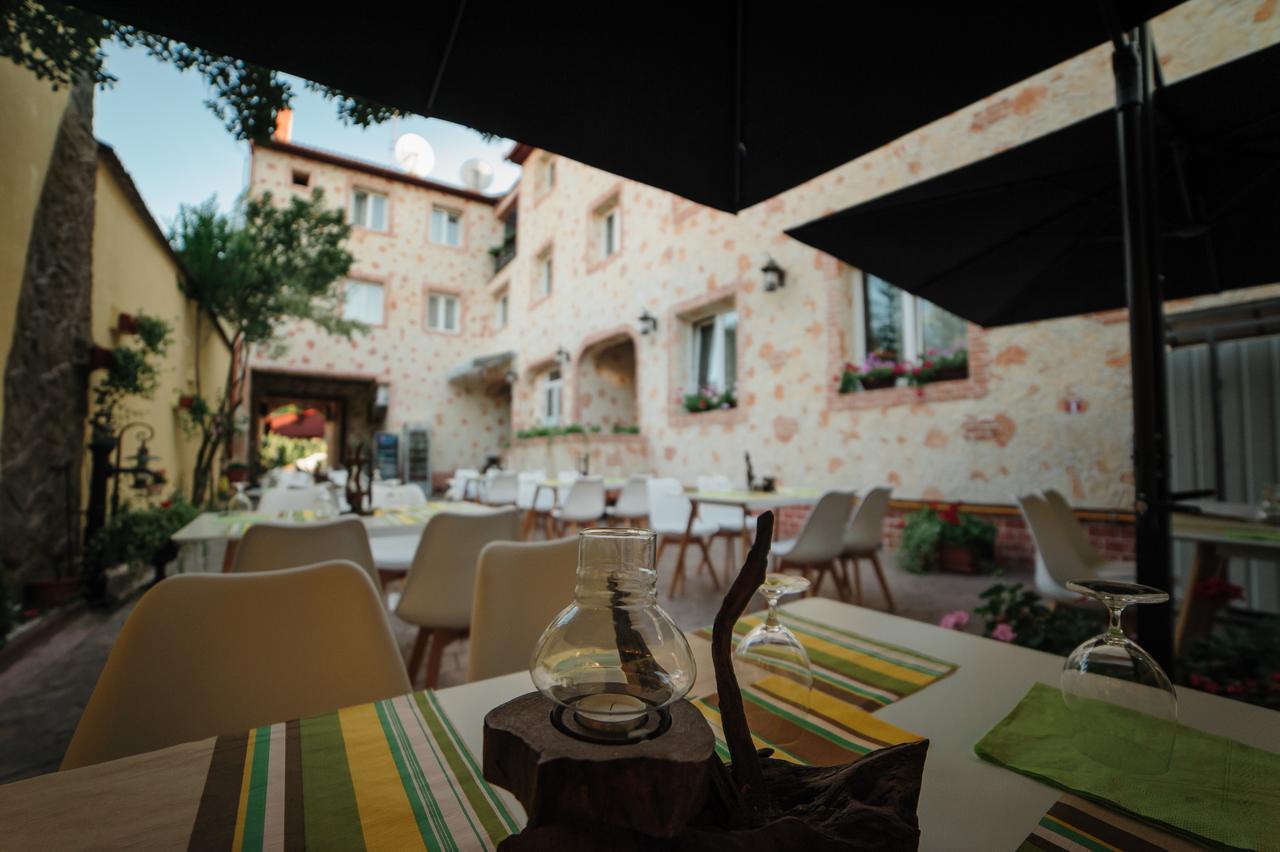 Hotel Gala Oradea Εξωτερικό φωτογραφία