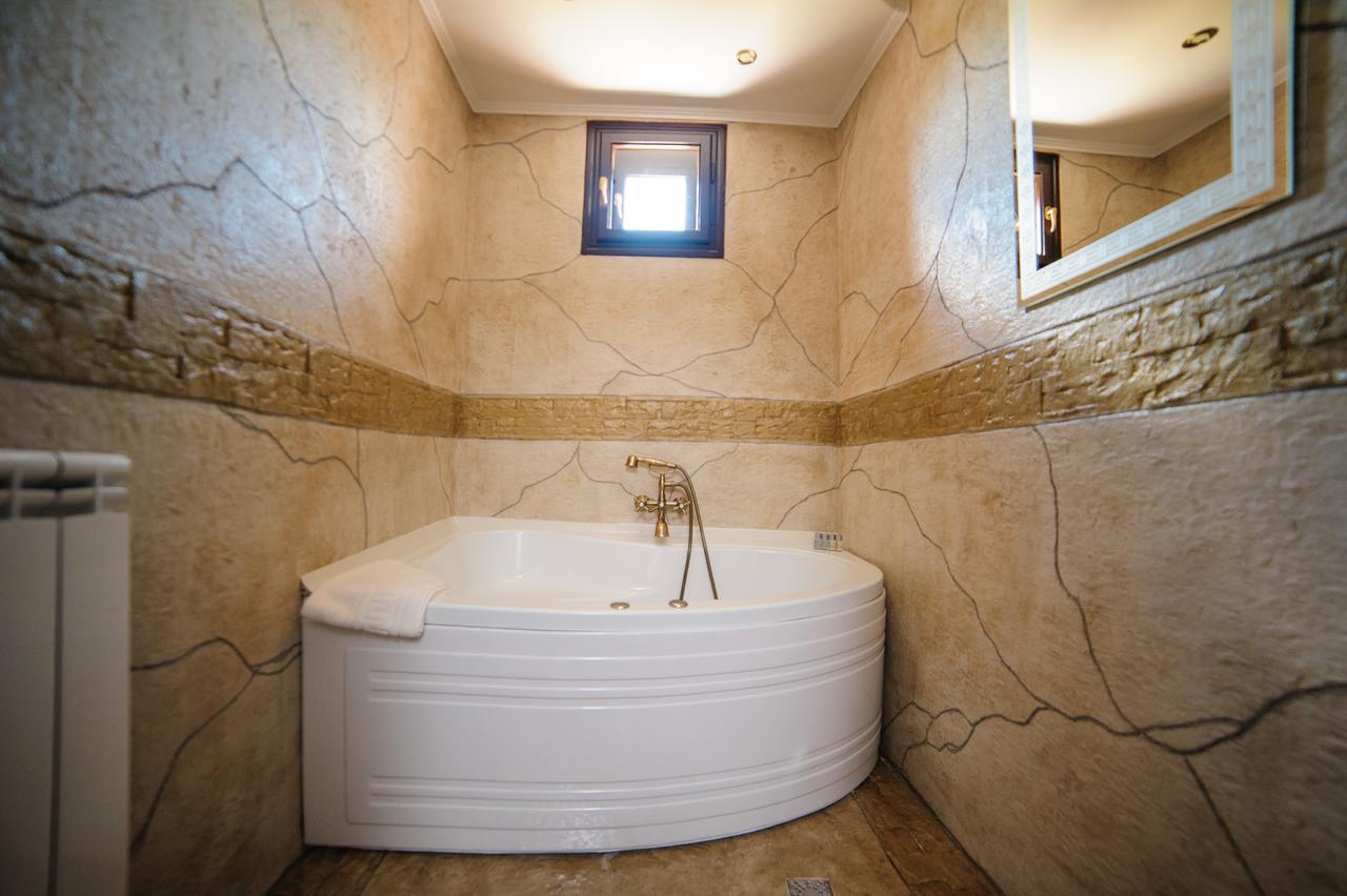 Hotel Gala Oradea Εξωτερικό φωτογραφία