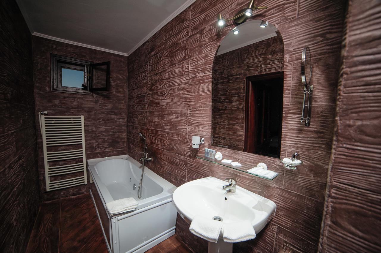 Hotel Gala Oradea Εξωτερικό φωτογραφία