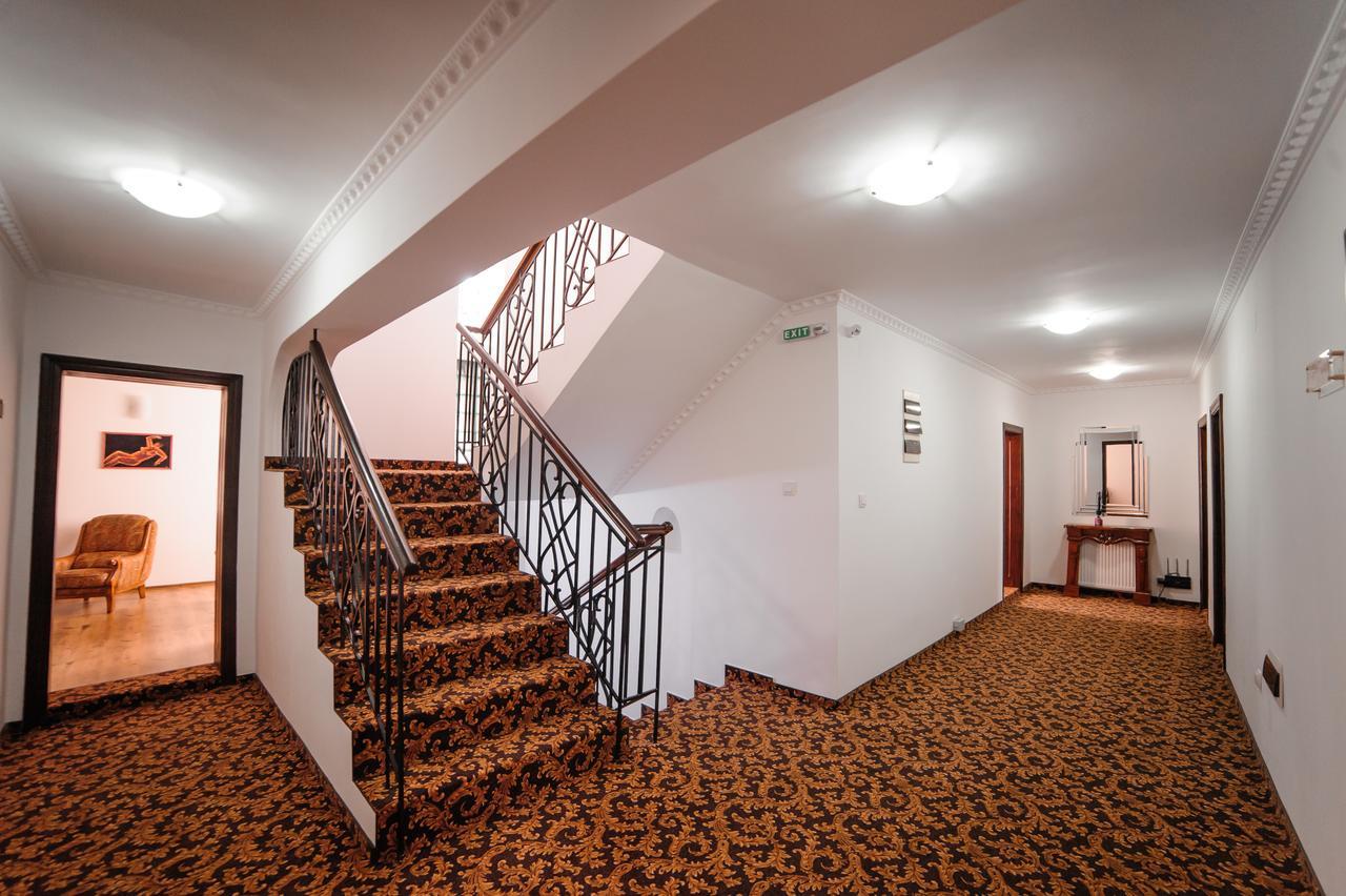 Hotel Gala Oradea Εξωτερικό φωτογραφία