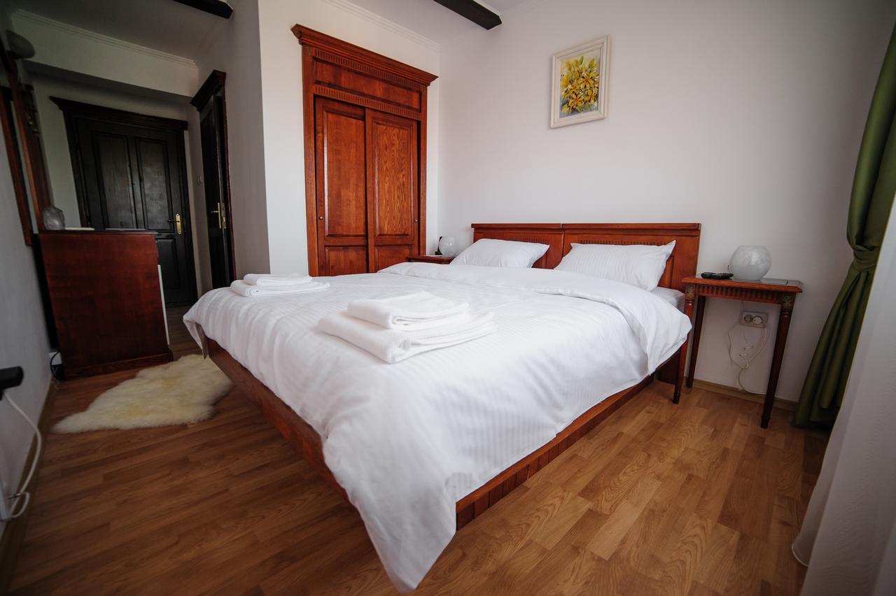 Hotel Gala Oradea Εξωτερικό φωτογραφία
